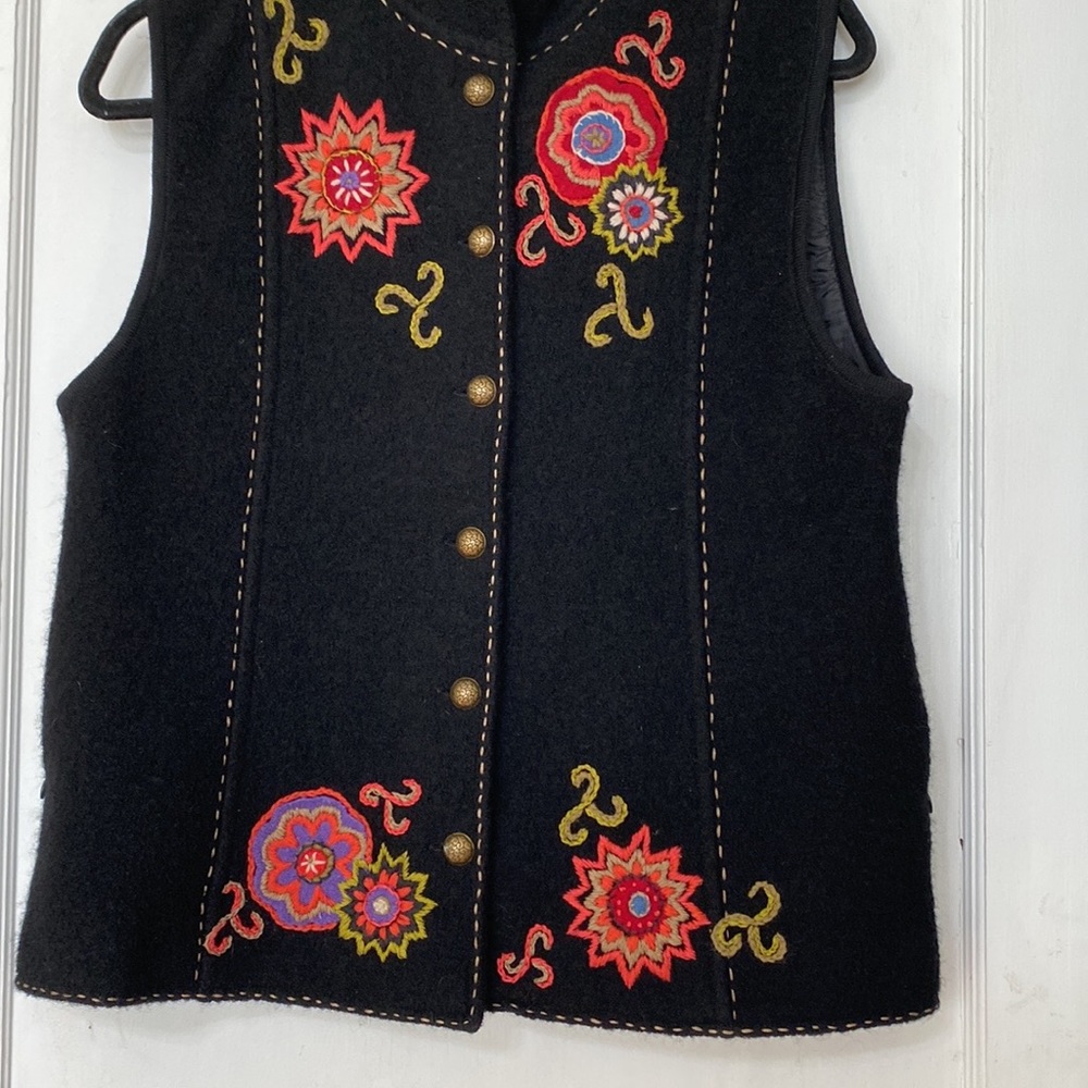 Icelandic Design Sweater Vest - image 3